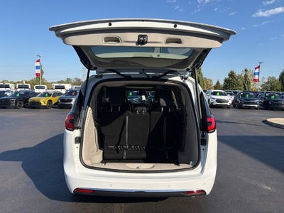 2023 Chrysler Pacifica Hybrid Limited