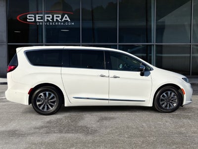 2023 Chrysler Pacifica Hybrid Limited