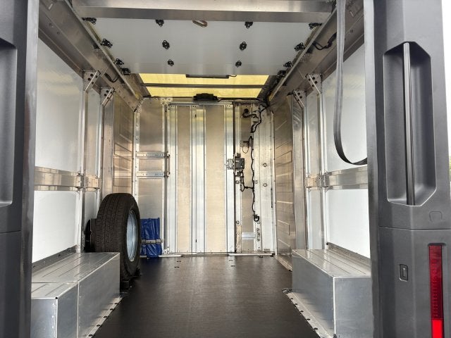 2024 BrightDrop Zevo 400 EJY