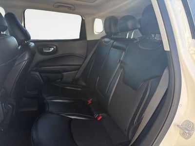 2020 Jeep Compass Latitude w/Sun/Wheel Pkg