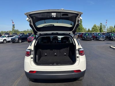2020 Jeep Compass Latitude w/Sun/Wheel Pkg