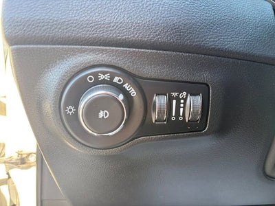 2020 Jeep Compass Latitude w/Sun/Wheel Pkg