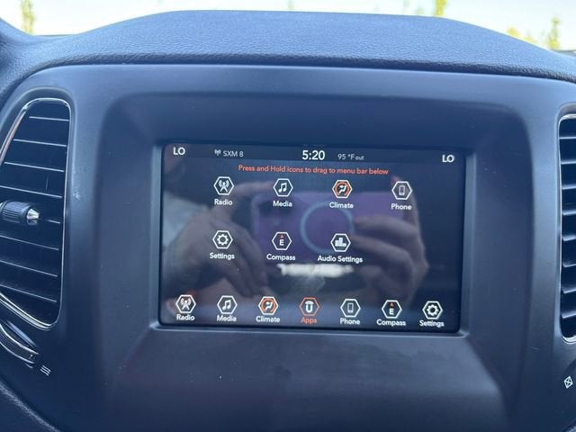 2020 Jeep Compass Latitude w/Sun/Wheel Pkg