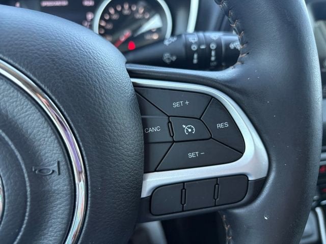 2020 Jeep Compass Latitude w/Sun/Wheel Pkg