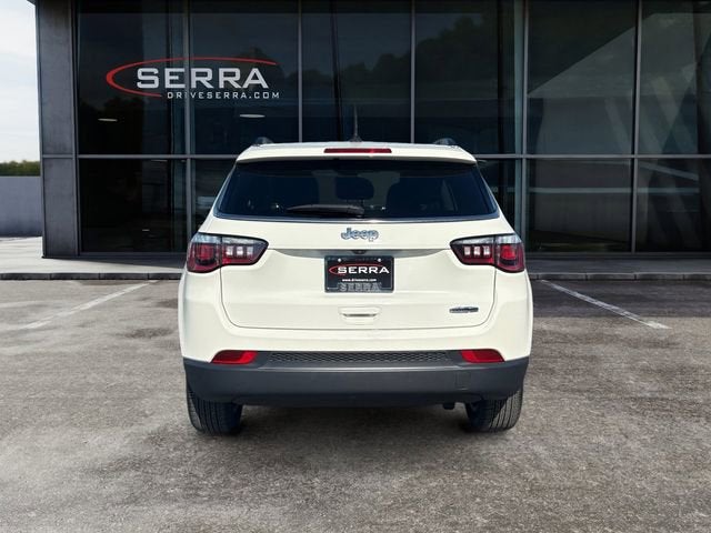 2020 Jeep Compass Latitude w/Sun/Wheel Pkg