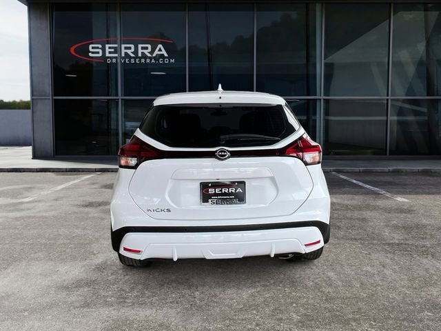2023 Nissan Kicks S