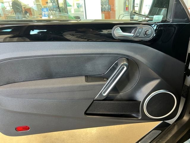 2012 Volkswagen Beetle 2.0T Turbo