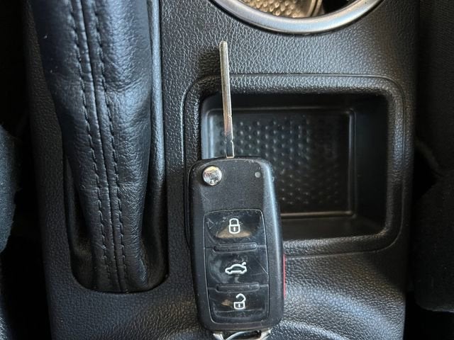2012 Volkswagen Beetle 2.0T Turbo