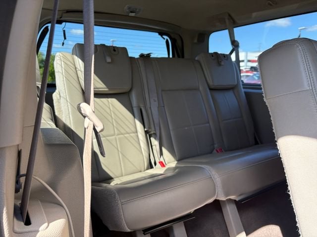 2013 Lincoln Navigator L Base