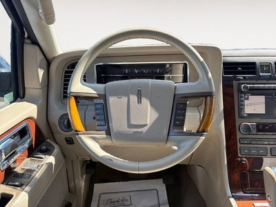 2013 Lincoln Navigator L Base