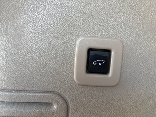 2013 Lincoln Navigator L Base