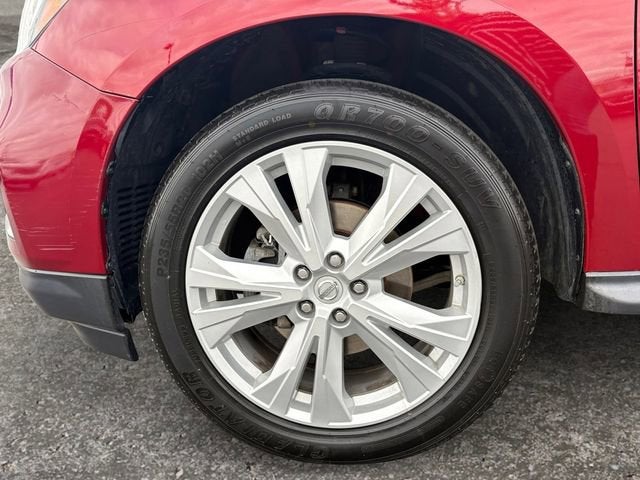 2018 Nissan Pathfinder SL