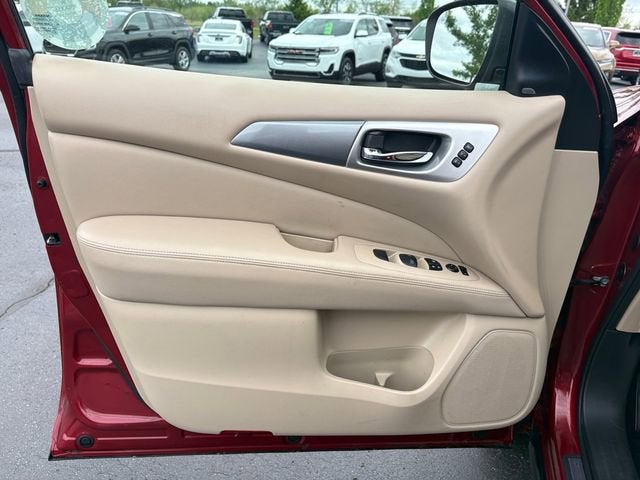 2018 Nissan Pathfinder SL