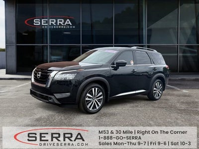 2022 Nissan Pathfinder Platinum