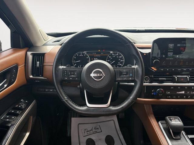 2022 Nissan Pathfinder Platinum