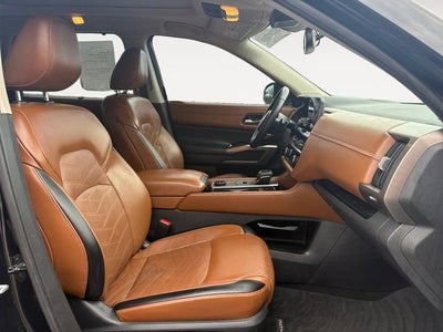 2022 Nissan Pathfinder Platinum