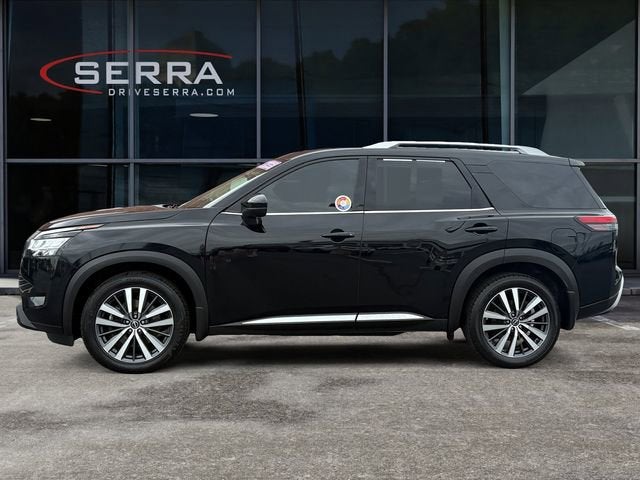 2022 Nissan Pathfinder Platinum