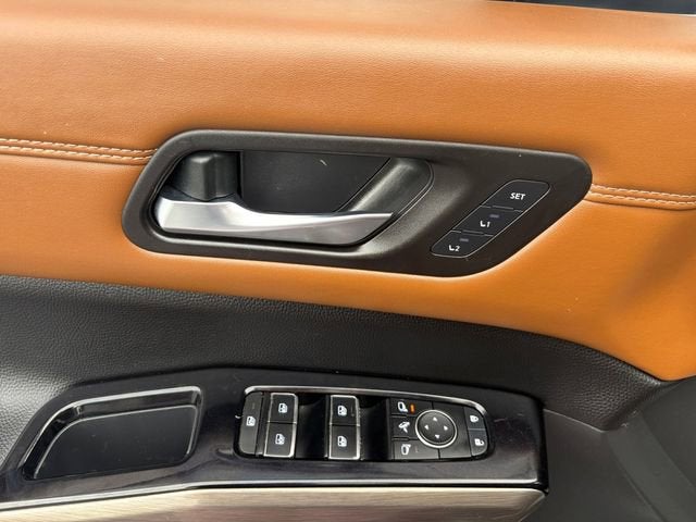 2022 Nissan Pathfinder Platinum