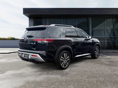 2022 Nissan Pathfinder Platinum