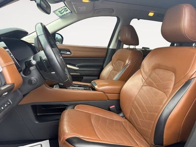2022 Nissan Pathfinder Platinum