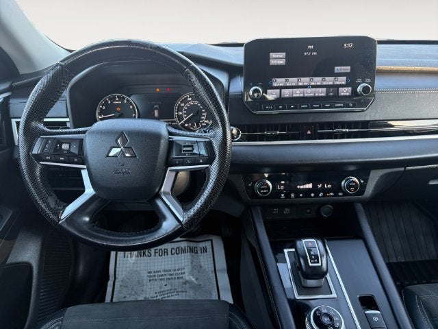 2022 Mitsubishi Outlander SE