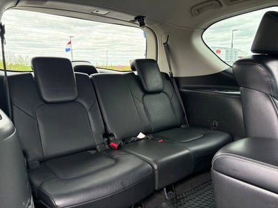 2017 INFINITI QX80 Base