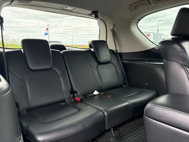 2017 INFINITI QX80 Base