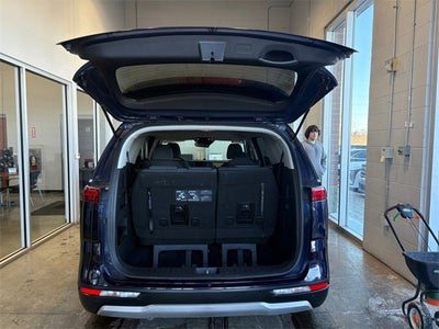 2023 Kia Carnival LX