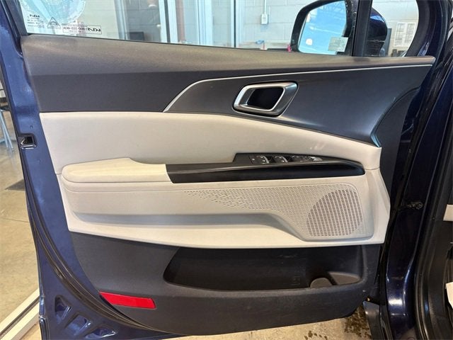 2023 Kia Carnival LX