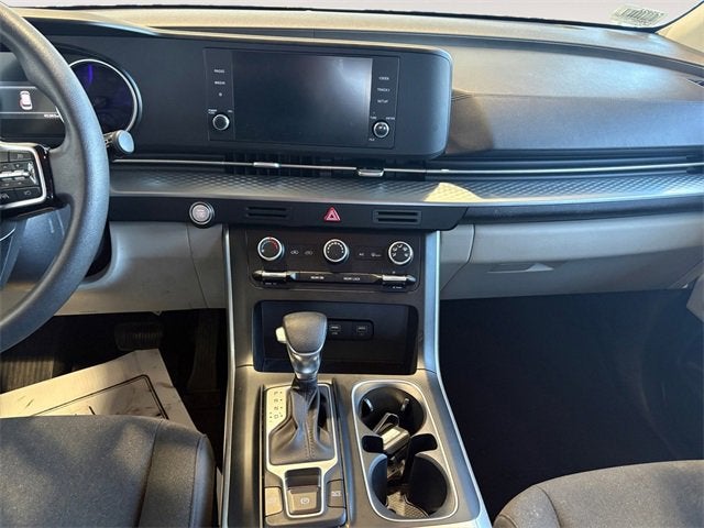 2023 Kia Carnival LX