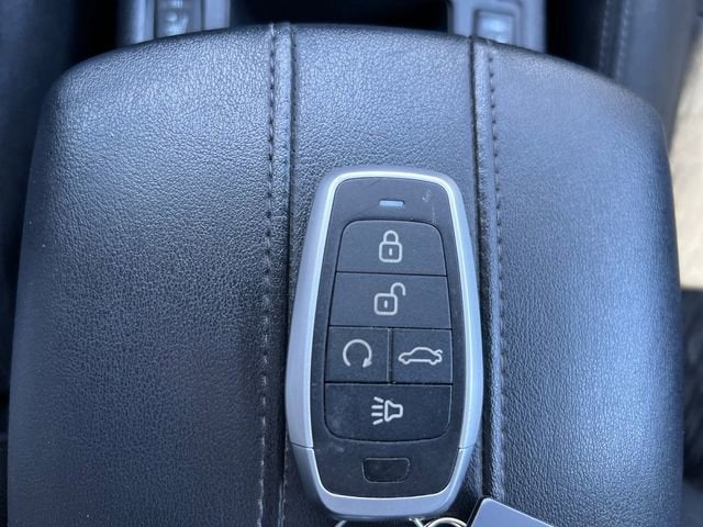 2019 Nissan Rogue Base