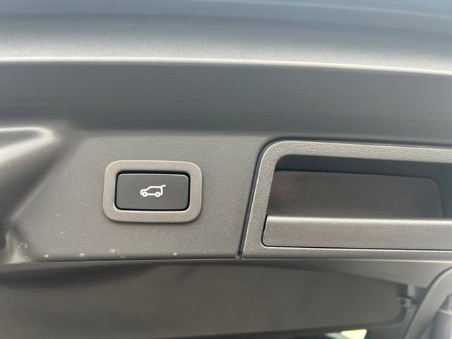 2022 Land Rover Range Rover Velar R-Dynamic S