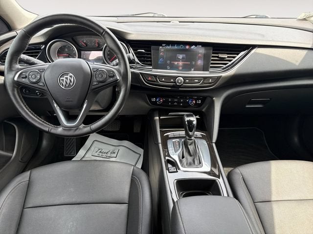 2018 Buick Regal Sportback Essence