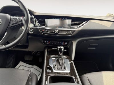 2018 Buick Regal Sportback Essence