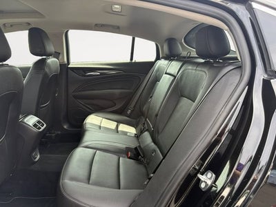 2018 Buick Regal Sportback Essence