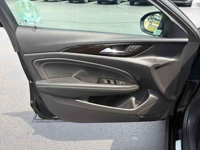 2018 Buick Regal Sportback Essence