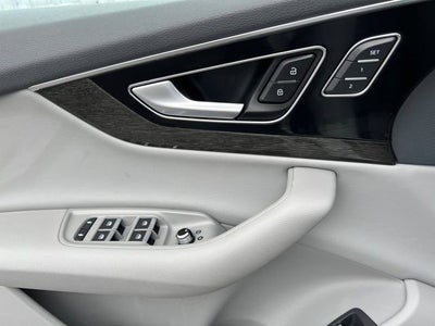 2019 Audi Q7 Premium Plus