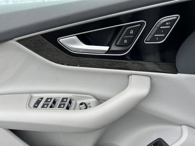 2019 Audi Q7 Premium Plus