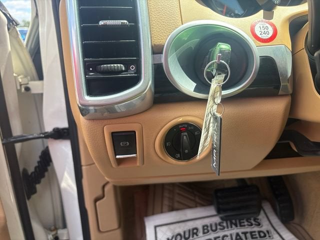 2011 Porsche Cayenne Base