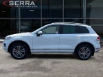 2016 Volkswagen Touareg Sport w/Technology