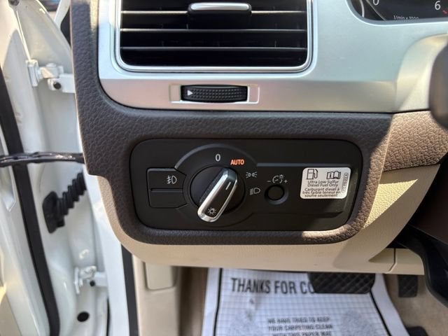 2016 Volkswagen Touareg Sport w/Technology