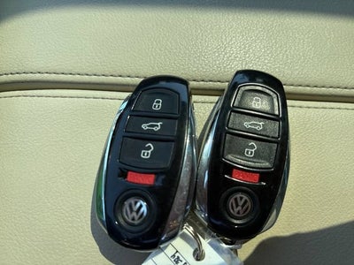 2016 Volkswagen Touareg Sport w/Technology