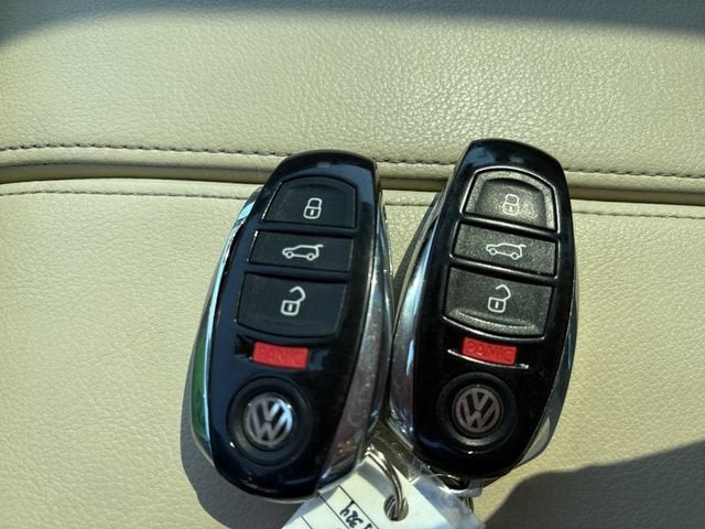 2016 Volkswagen Touareg Sport w/Technology