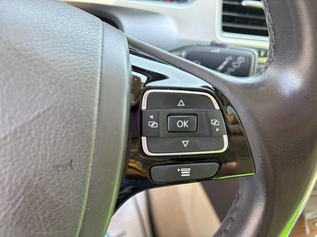 2016 Volkswagen Touareg Sport w/Technology