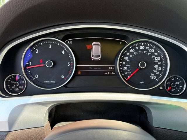 2016 Volkswagen Touareg Sport w/Technology