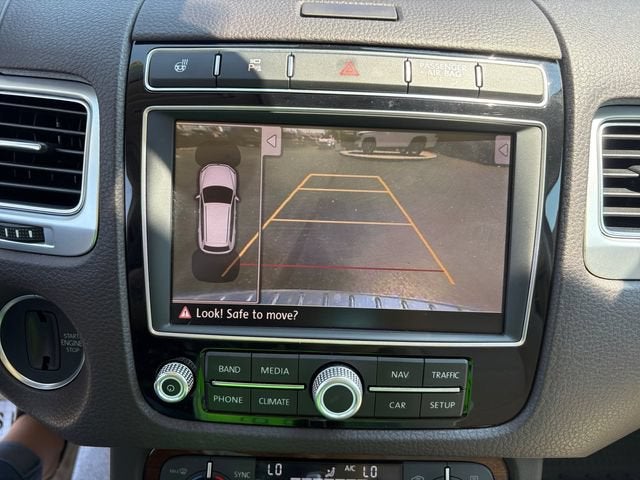 2016 Volkswagen Touareg Sport w/Technology