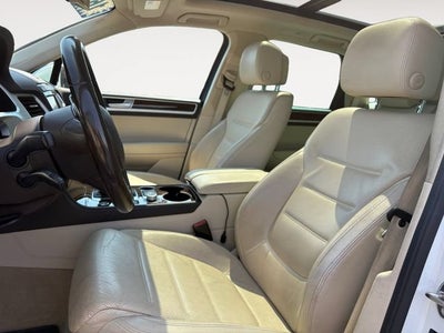2016 Volkswagen Touareg Sport w/Technology