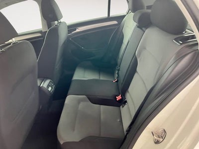 2016 Volkswagen e-Golf SE