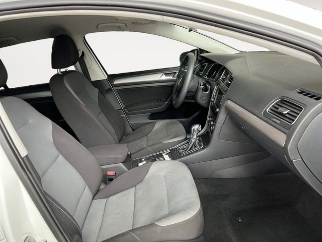 2016 Volkswagen e-Golf SE