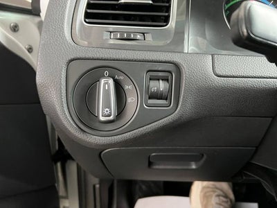 2016 Volkswagen e-Golf SE